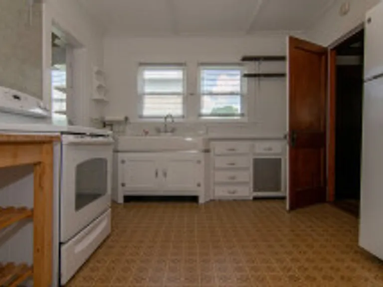 64 Newport St — Photo 6
