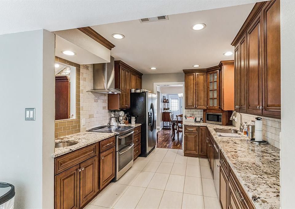 1st image of 6007 Gardenridge Holw