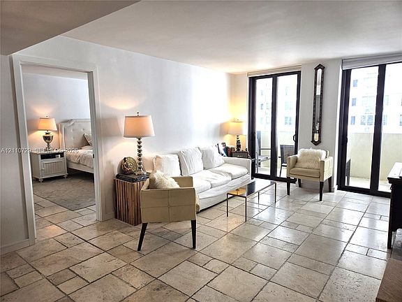 5th image of 1621 Collins Ave APT 703