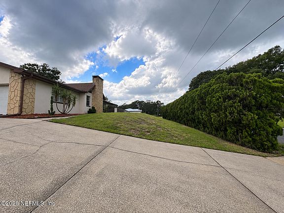 3rd image of 118 BOBWHITE Road