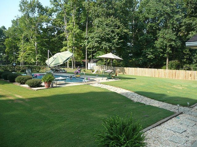 2nd image of 200 Stacey Ln
