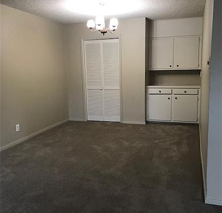 2nd image of 106 Elmhurst Cir Unit C