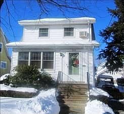 1st image of 523 Dewey Ave