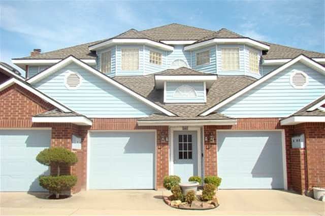 1st image of 507 NW Fairway Villa Pl APT 2