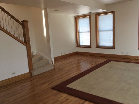3rd image of 4016 N Lincoln Ave #2