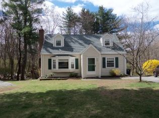 29 Pine St, Bedford, MA 01730