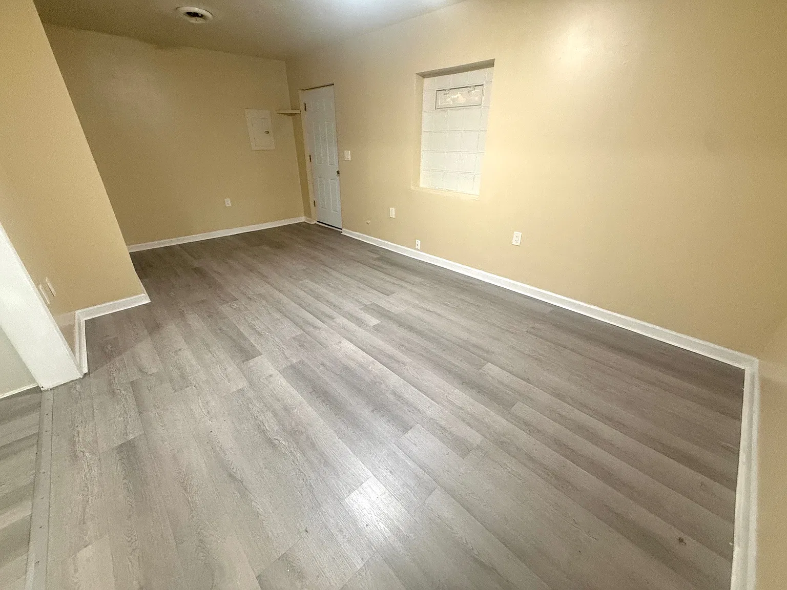2 bed, 660 sqft, $895 — Photo 1