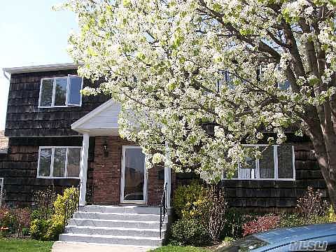 2nd image of 38 Roosevelt Pl