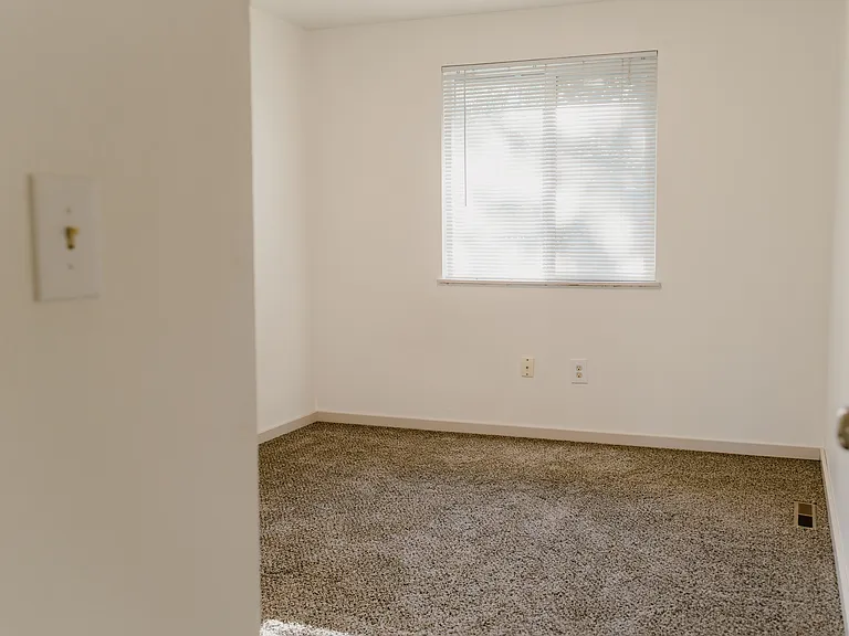 3815 Maple Ave — Photo 18