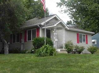 1104 Madison St, Cedar Falls, IA 50613