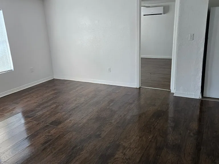 619 Maxanna Ave — Photo 4
