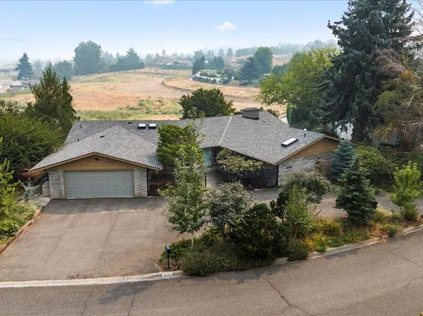 819 Conestoga Blvd, Yakima, WA 98908