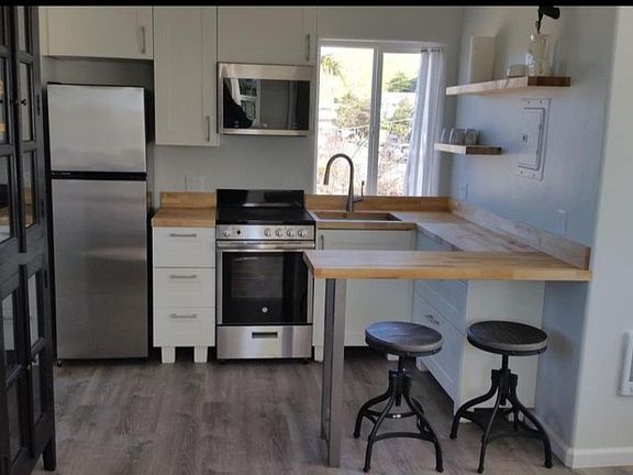 3rd image of 2919 Greenwood Ave #1