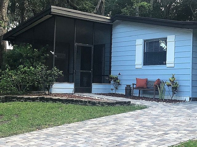 1st image of 51 Horseshoe Falls Dr