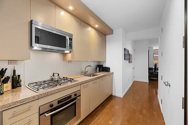 Rented by Douglas Elliman | media 25