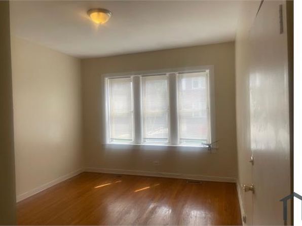 7957 S Emerald Ave #1