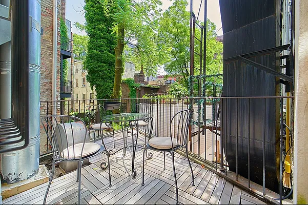 Outdoor, photo 1