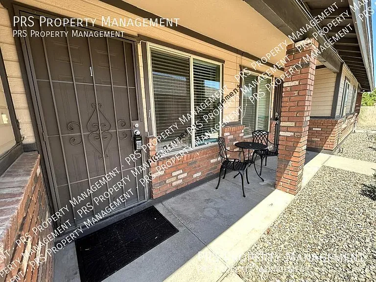 551 S Lesueur #1 — Photo 3