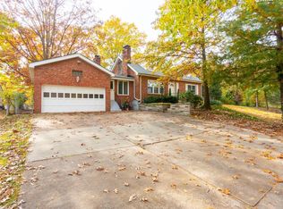 934 Forder Rd, Saint Louis, MO 63129