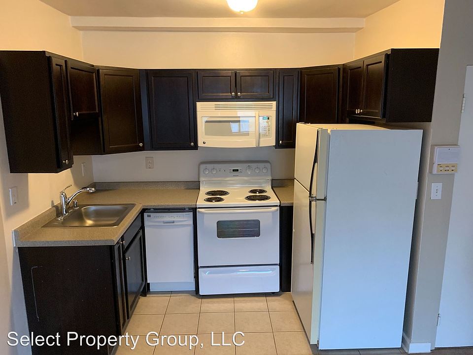 1st image of 3553 N Oakland Ave APT 210