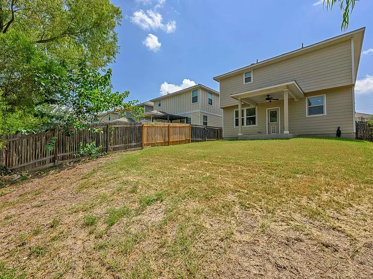 383 Eagle Brook Ln — Photo 32