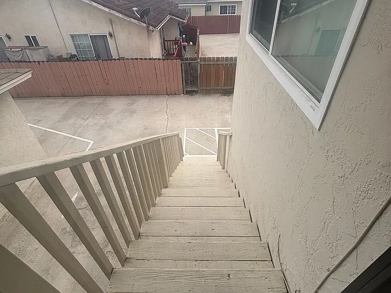 521 G St. — Photo 9