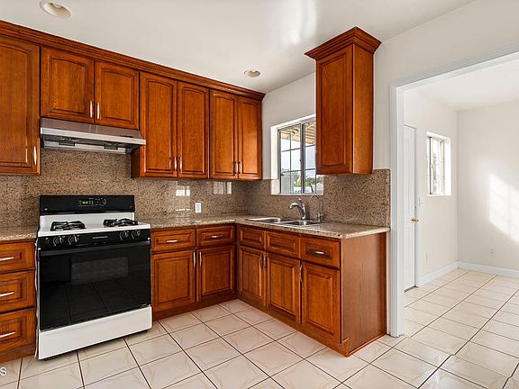 3rd image of 3943 Rio Hondo Ave