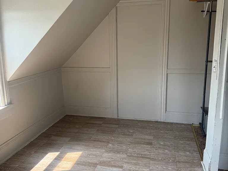 130 Moore St #10 — Photo 6