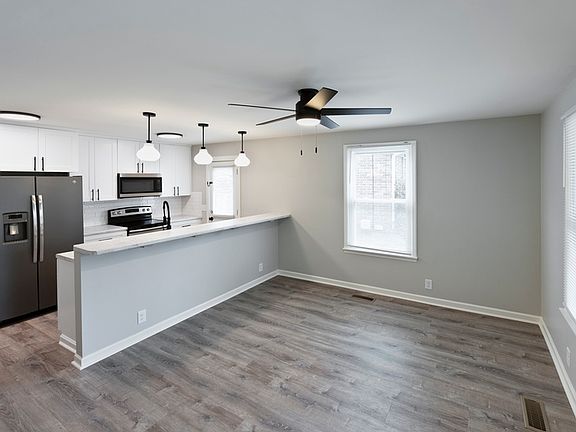 3rd image of 2502 Sharondale Dr
