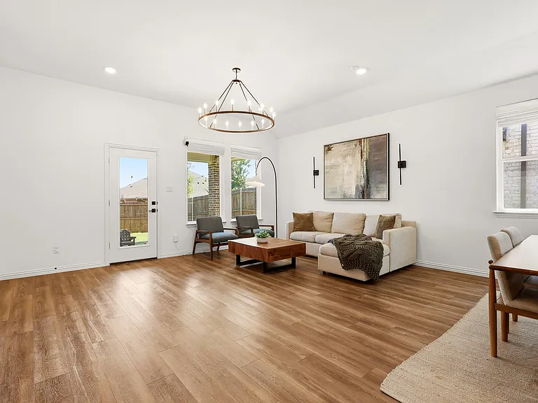 721 Declaration Dr — Photo 12