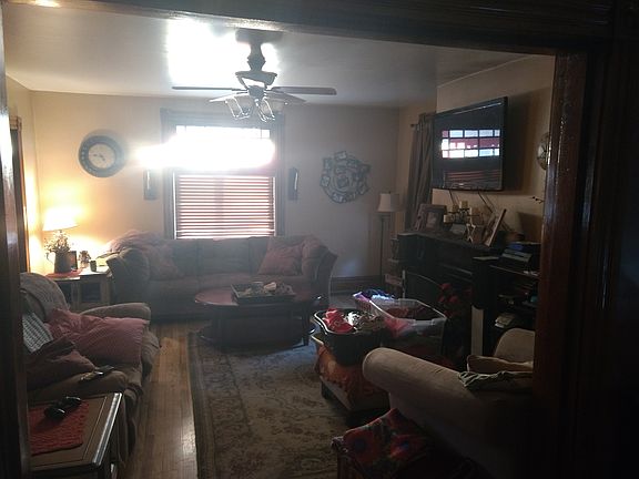 5th image of 807 Salt St