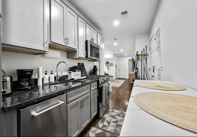131 Bristol St #2 — Photo 3
