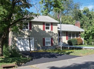 106 Pineridge Rd, Waterbury, CT 06706