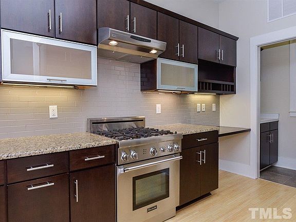 4th image of 511 Hillsborough St #112