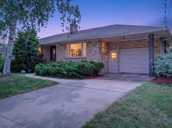 225 N Cairo Ave, Jefferson, WI 53549