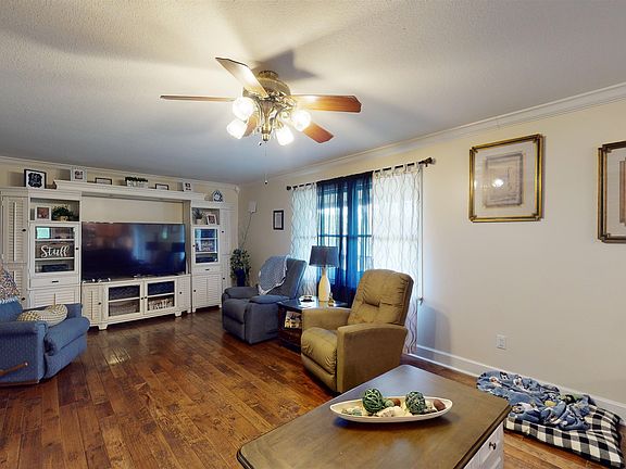 4th image of 209 Private Drive 685