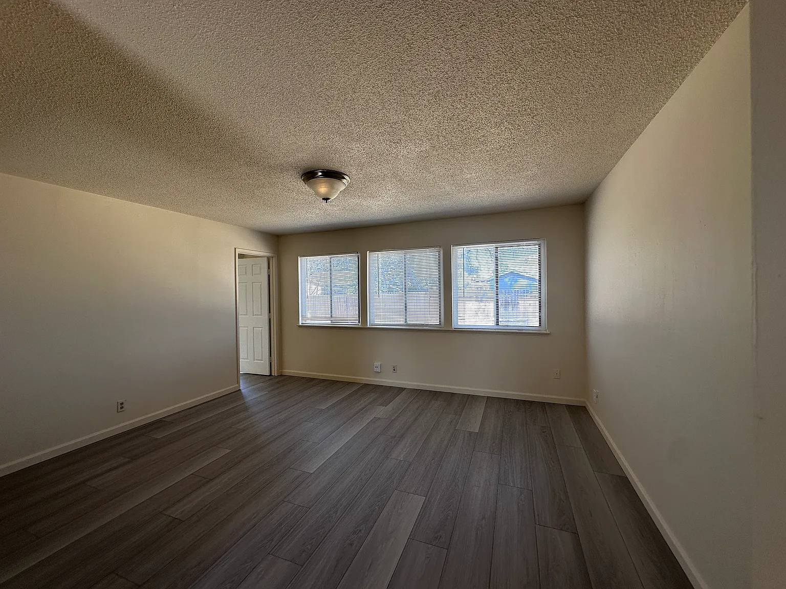 Sweetfern Way, Sacramento — Photo 2