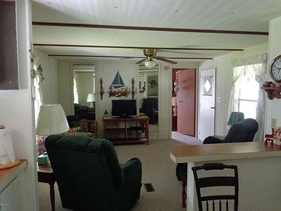 5th image of 229 Diamond City Dr