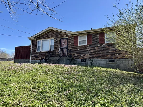 811 Bradley St, Clarksville, TN 37040