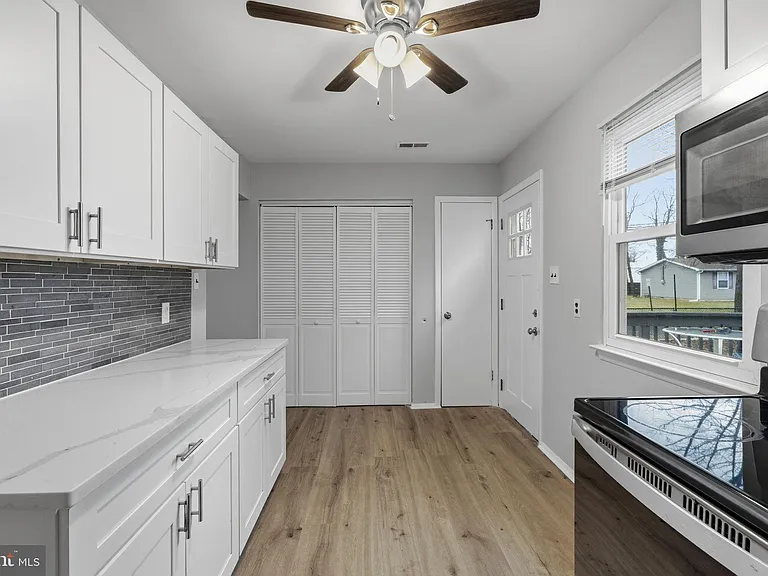 341 Clarkson St — Photo 12