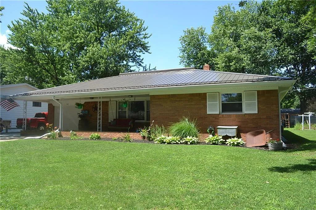 707 Sherwood Dr photo 1
