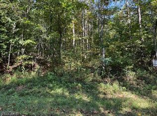 2 Arlie Myers Store Rd, Mc Grady, NC 28649