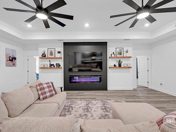3rd image of 3809 Mattingly Ln