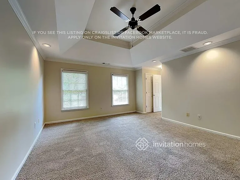 9320 N Lake Dr — Photo 16