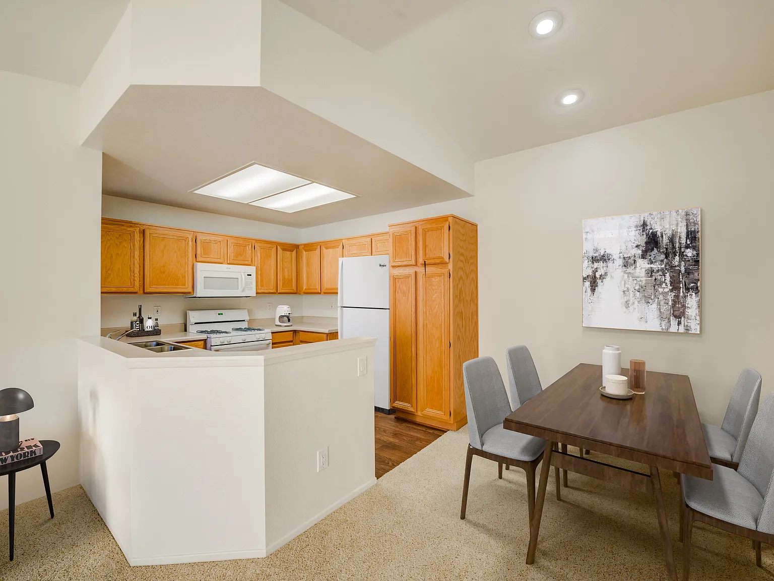 Arroyo Villa Apartments — Photo 3