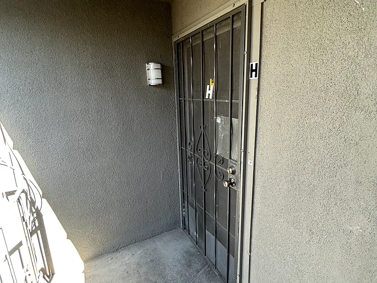 6019 N College Ave #H — Photo 6