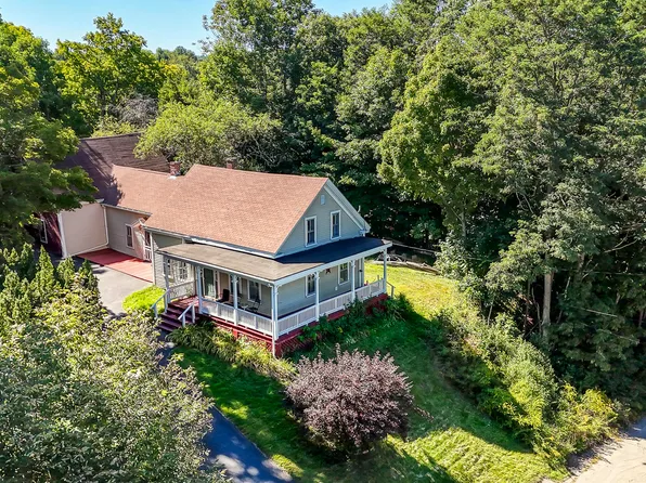 17 Maple Street, Gardiner, ME 04345