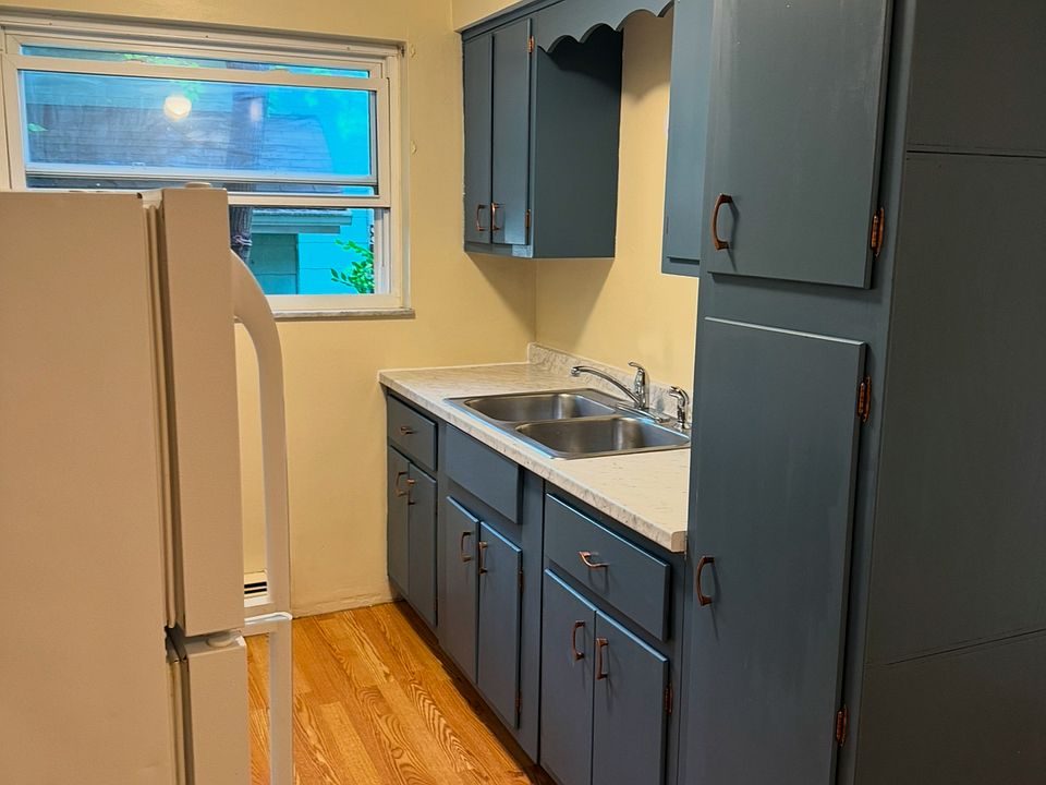1st image of 5805 Arnsby Pl