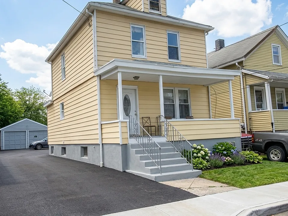 63 Benson St #2