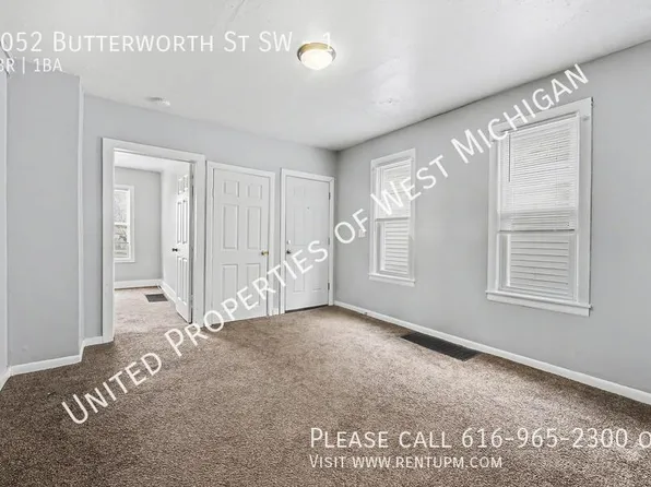 1052 Butterworth St SW #1, Grand Rapids, MI 49504